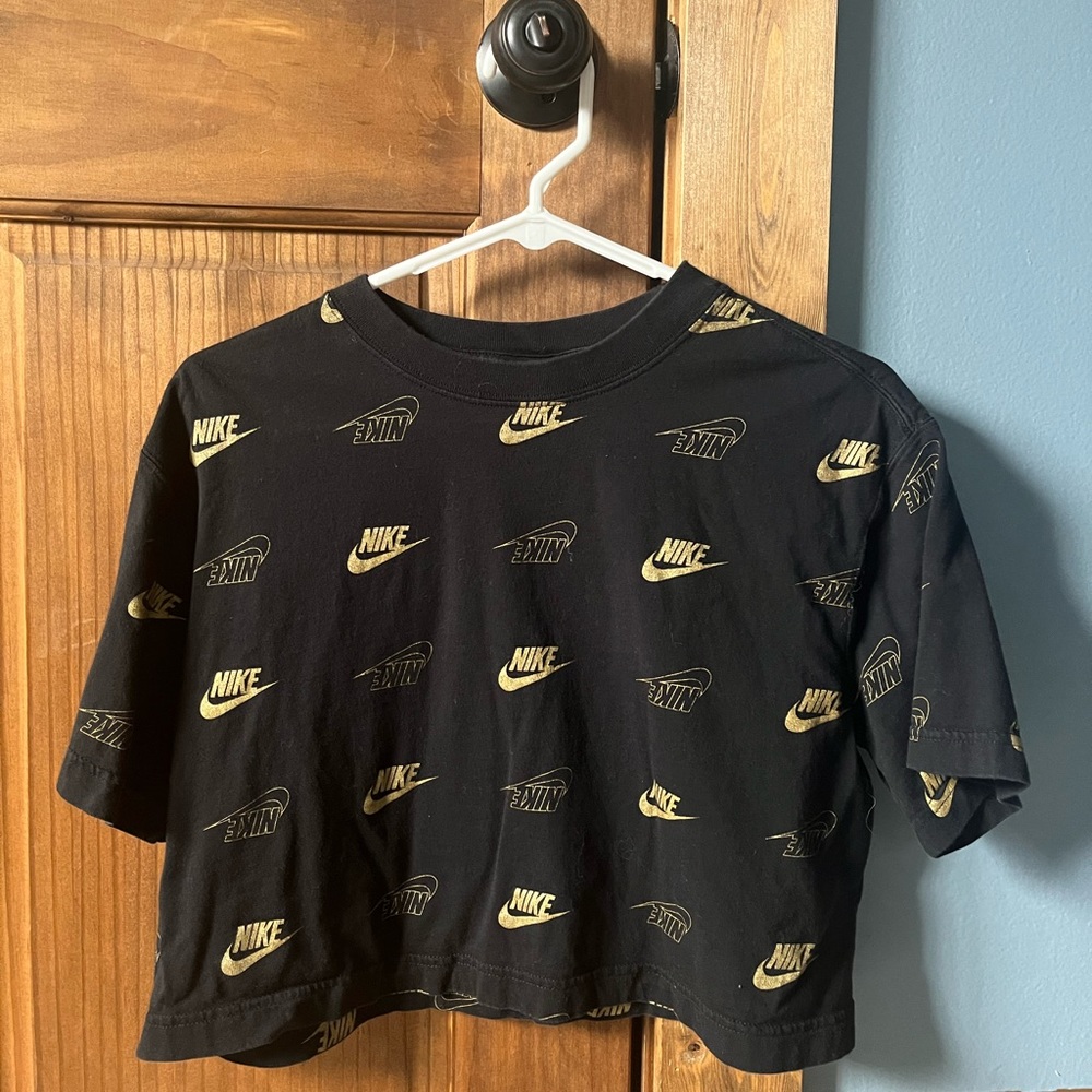 Nike Cropped T-shirt